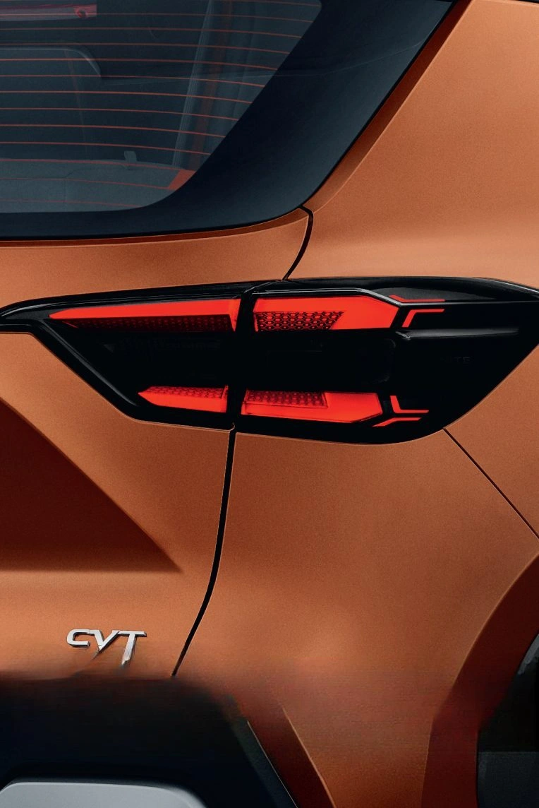 10-Nissan-MC--Exterior_Desktop_764-x-1144_pix.jpg.ximg.l_full_h.smart (1)